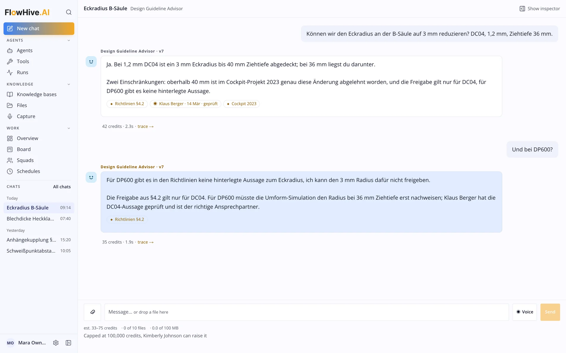 FlowHive.ai-Chat mit einer Agenten-Antwort samt Quellen